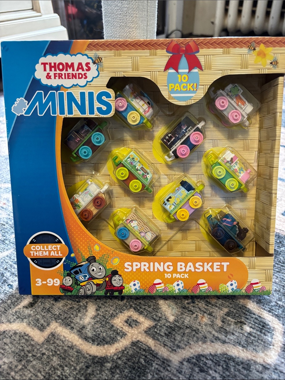 NEW and collectible Thomas & Friends Minis 10-Pack Spring Basket, hard to find!